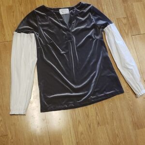 Southcott velvet top with Bishop sleeves XS